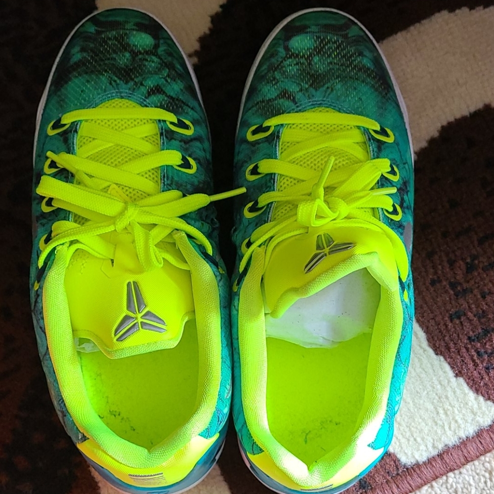 Kobe IX EM
